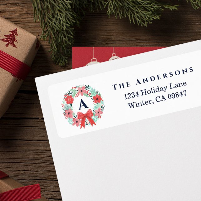 Etiqueta Monogram Red Bow Wreath Holiday Address Label (Subido por el creador)