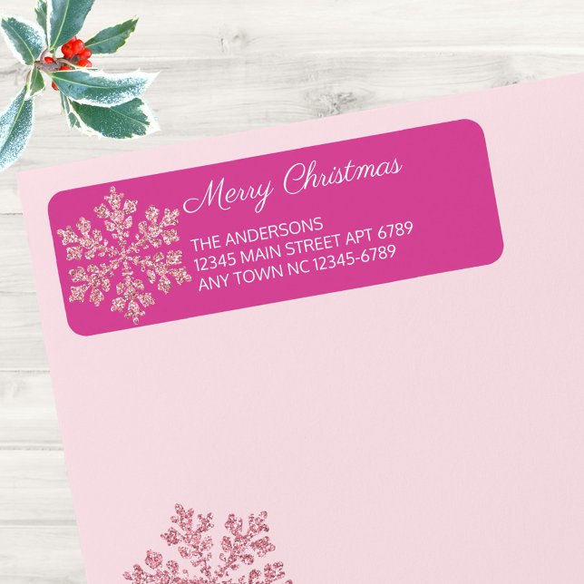 Etiqueta Navidades casuales informales de Snowflake Berry B (Add these deep rich pink return address labels to your essential Christmas mailing supplies)