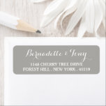 Etiqueta Nombre y dirección personalizados de guión elegant<br><div class="desc">Etiquetas de direcciones de devolución de nombre y dirección personalizadas con estilo de script.</div>