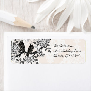 Etiqueta Pájaros de la época dan la mano a flores dibujadas