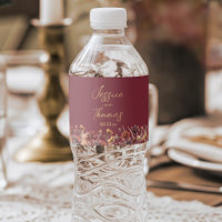 Boda Simple Boho Chic de Borgoña con Flores Silves