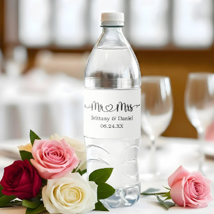Etiqueta Para Botella De Agua Caligrafía moderna corazón Sr. y Sra. Boda 