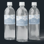 Etiqueta Para Botella De Agua Elegante Floral Azul Polvoriento Sediento<br><div class="desc">Estas etiquetas florales azules polvorientas que dicen "¿Sediento?" lucirán increíbles en todas las botellas de agua en tu gran celebración.  Sin duda,  agregarán ese toque final que has estado buscando para el bar y se coordinarán perfectamente con tu tema floral azul polvoriento.</div>