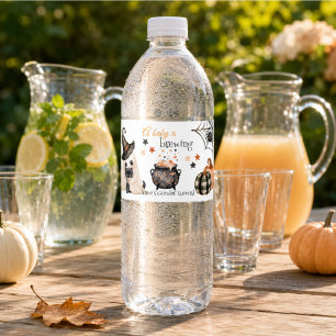 Etiqueta Para Botella De Agua Está cociéndose un bebé