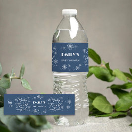 Etiqueta Para Botella De Agua Está frío afuera copos de nieve azul baby shower