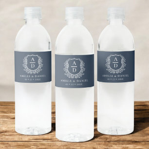 Etiqueta Para Botella De Agua Monograma azul marino Boda botánico Escudo floral