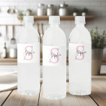 Etiqueta Para Botella De Agua Nombre personalizado moderno Monograma rosa<br><div class="desc">Nombre personalizado moderno Monograma rosa</div>
