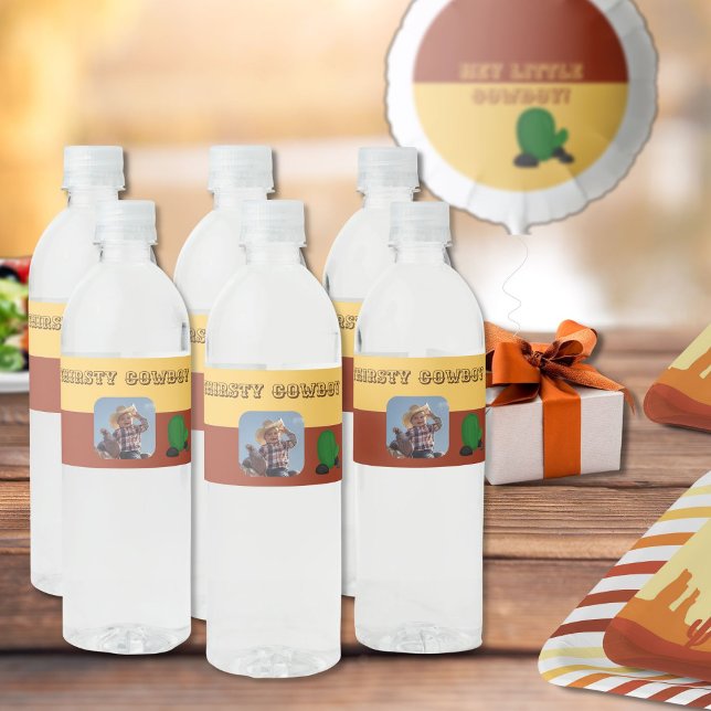 Etiqueta Para Botella De Agua Pequeño personalizado de vaquero. (Unique photo water label cowboy party)