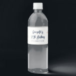Etiqueta Para Botella De Agua Pink Floral 70th Birthday Party Botanical<br><div class="desc">Presentamos nuestras etiquetas de botellas de agua Elegante Floral Birthday, el acompañamiento perfecto para cualquier celebración de cumpleaños que requiera un toque extra de gracia y sofisticación! Con un compromiso de elegancia subestimada, nuestras botellas de agua presentan un elegante diseño floral que añade un delicado encanto sin abrumar el ojo....</div>