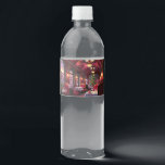 Etiqueta Para Botella De Agua Restaurante Vintage Christmas Sleep Express<br><div class="desc">Restaurante vintage Christmas Sleep Express con elegantes sillas de color burdeos,  luces cálidas,  vasos iluminantes,  alfombras rojas y un alegre pino de Navidad.</div>