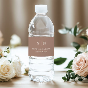 Etiqueta Para Botella De Agua Taupe Minimalista y Chic Boda Monograma