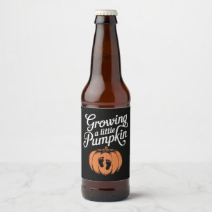 Etiqueta Para Botella De Cerveza Creciendo una pequeña calabaza de embarazo de otoñ