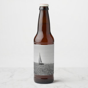 Etiqueta Para Botella De Cerveza Foto moderna de Guay del barco de vela en verano