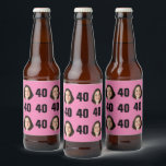 Etiqueta Para Botella De Cerveza Fun Unique 40th Birthday Photo Guay Retro<br><div class="desc">Fun 40 cumpleaños foto Beer Bottle Labels en un retro audaz diseño rosa y negro. ¡El año es personalizable para cualquier año de cumpleaños! Para obtener el efecto de recorte, utilice un archivo png con el fondo ya cortado. Si no, la foto aparecerá como un círculo rodeado por su propio...</div>