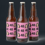 Etiqueta Para Botella De Cerveza Fun Unique 40th Birthday Photo Guay Retro<br><div class="desc">Fun 40 cumpleaños foto Beer Bottle Labels en un retro audaz diseño rosa y negro. ¡El año es personalizable para cualquier año de cumpleaños! Para obtener el efecto de recorte, utilice un archivo png con el fondo ya cortado. Si no, la foto aparecerá como un círculo rodeado por su propio...</div>