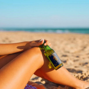 Etiqueta Para Botella De Cerveza Personalizar Oso Urbano Beber Una Cerveza Detallad