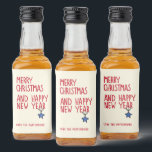 Etiqueta Para Botella De Licor Merry Christmas Simple Typografía moderna<br><div class="desc">Merry Christmas Simple Modern Typography Navidades Liquor Labels presenta el texto "Feliz Navidad y Feliz Año Nuevo" en una tipografía moderna de escritura roja sobre un fondo crema acentuado con una decoración de estrellas simple. Personalice con su nombre o nombre de la empresa a continuación. Los regalos perfectos para la...</div>