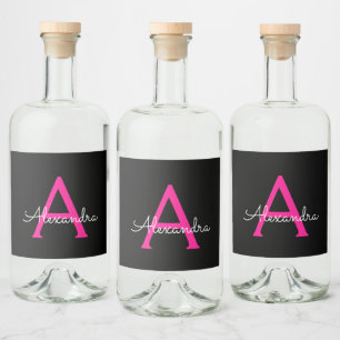 Etiqueta Para Botella De Licor Nombre de monograma de guion negro rosado caliente