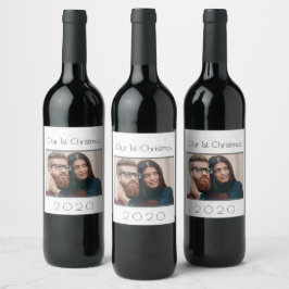Etiqueta Para Botella De Vino 1ra foto de pareja en Navidad recién casados