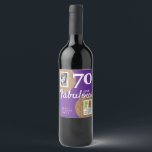 Etiqueta Para Botella De Vino 70 y Fabulous Gold Purpurina 2 Photo 70th Birthday<br><div class="desc">70 y Fabulous Gold Purpurina 2 Photo 70th Birthday Wine Label. Añade tus fotos - puedes usar una foto antigua y nueva. Añade tu nombre y edad.</div>