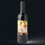 Etiqueta Para Botella De Vino Añadir nombre de la pareja de la foto de amor est.<br><div class="desc">Para enamorados como nosotros</div>