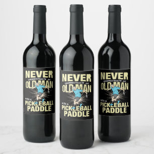 Etiqueta Para Botella De Vino Baloncesto - Viejo Con Una Paleta De Baloncesto