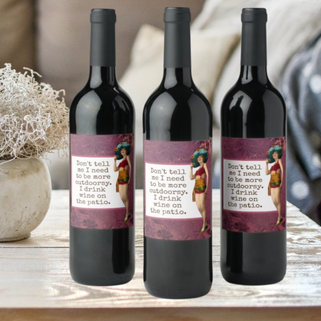Etiqueta Para Botella De Vino Belleza vintage Beber vino divertido (Subido por el creador)