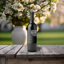 Etiqueta Para Botella De Vino Blanco caprichoso sobre el florecimiento negro