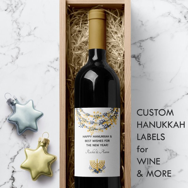 Etiqueta Para Botella De Vino Blue and Gold Happy Hanukkah (Happy Hanukkah Navy & Gold Flowers Menorah Gray Wine Label
)