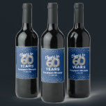 Etiqueta Para Botella De Vino Blue Silver Happy 60th Birthday Wine Label<br><div class="desc">Etiquetas personalizadas de botellas de vino de la fiesta de cumpleaños 60 con un elegante fondo azul que se puede cambiar a cualquier color,  glamoroso purpurina brillante de plata,  sesenta globos de hellio de plata y una plantilla de texto simple que es fácil de personalizar.</div>