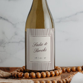Etiqueta Para Botella De Vino Boda clásica de Burgundy oscuro con raya de alfile