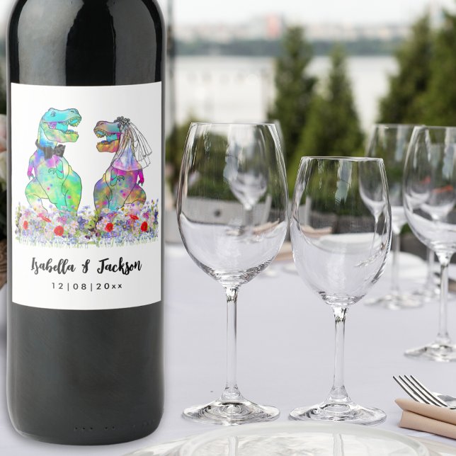 Etiqueta Para Botella De Vino Boda de temas de dinosaurio (Fun dinosaur wedding T-Rex bride and groom and colorful wildflowers watercolor custom wine labels)