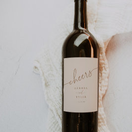 Etiqueta Para Botella De Vino Boda Minimalista con Letra Script Beige