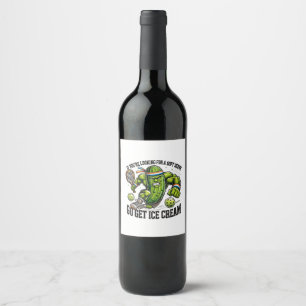 Etiqueta Para Botella De Vino Chiste de Amante de Pickleball con un Pepino Jugan