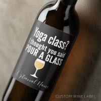 Cita de vino divertida - ¿Clase de Yoga? Vierta un