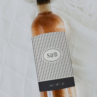 Etiqueta Para Botella De Vino Clásico Monograma de Boda con Pinstripe Negro y Ec
