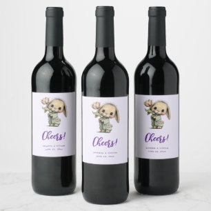 Etiqueta Para Botella De Vino Conejito lindo sosteniendo un tulipán que brinda a