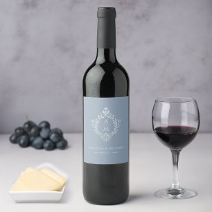 Etiqueta Para Botella De Vino Crest de Boda Polvo Azul Elegante Monograma Vintag