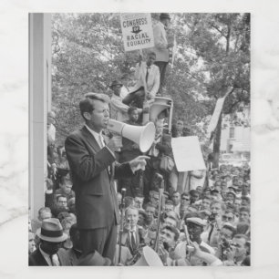 Etiqueta Para Botella De Vino El senador Robert Kennedy haciendo campaña por el 