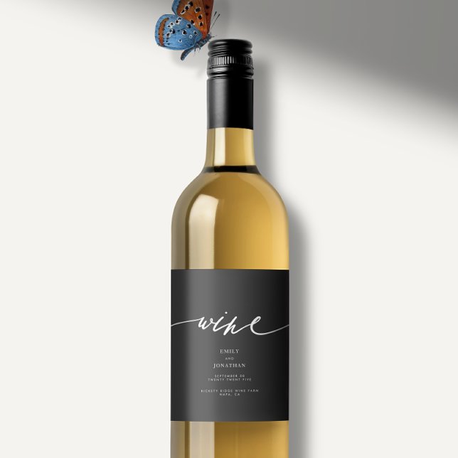 Etiqueta Para Botella De Vino Elegante Boda de caligrafía moderna en blanco y ne (Subido por el creador)