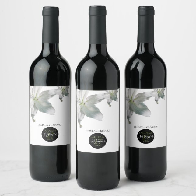 Etiqueta Para Botella De Vino Elegante Boda de Lilies Blancos (Botellas)