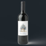 Etiqueta Para Botella De Vino Elegante Merry Christmas Tree Gold Blue Custom Nam<br><div class="desc">Elegante Sello de vino con el nombre azul del árbol de navidad de oro - toque festivo y refinado para sus bebidas de vacaciones! Aumente sus bebidas de vacaciones con nuestra elegante etiqueta de botella de Navidades. Esta hermosa etiqueta presenta un árbol de Navidad pintado a mano en suaves tonos...</div>