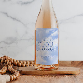 Etiqueta Para Botella De Vino Está en la nube nueve azul Desayuno de novia