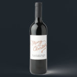 Etiqueta Para Botella De Vino Faux Rosa Gold Merry Christmas<br><div class="desc">Puede ser totalmente personalizado para satisfacer sus necesidades. © Gorjo Designs. Hecho para ti a través de la plataforma Zazzle. // ¿Necesita ayuda para personalizar su diseño? ¿Tienes otras ideas? Siéntase libre de contactarme (Zoe) directamente.</div>