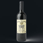 Etiqueta Para Botella De Vino Feliz Hanukkah desde la Plaza Menorah Washington d<br><div class="desc">El diseño de la etiqueta de botellas de vino presenta un ilustracion original del Washington Square Arch de Nueva York, "vestido" para Hanukkah con una menorah en la parte superior. ¿No ves lo que estás buscando? ¿Necesita ayuda con la personalización? Haga clic en "Contactar con este diseñador" para tener algo...</div>