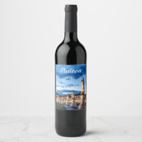 Fila de estatuas iluminadas en Padova