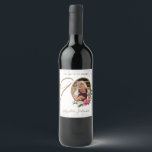 Etiqueta Para Botella De Vino Floral 90th Birthday White Gold Personalizado Foto<br><div class="desc">Sello de Personalizado fotográfico con de oro blanco Floral 90. Cartel de 90 años de fiesta floral y botánica delicada y femenina. Cuenta con hermosas flores alrededor de la foto de la persona de cumpleaños, ¡todo con un toque de austeridad vintage! El diseñador siempre está listo para ayudar, contacta con...</div>