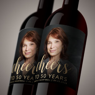 Etiqueta Para Botella De Vino Foto de fiesta de cumpleaños número 50 con Cheers