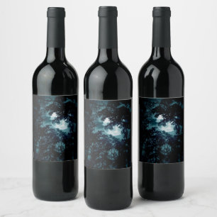Etiqueta Para Botella De Vino Hermosa luna resplandece a través de árboles