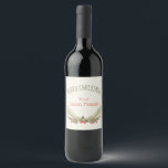 Etiqueta Para Botella De Vino Holly Evergreen Merry Christmas<br><div class="desc">Feliz Navidad con una fuente cursiva verde oscuro con bayas rojas y toques de ramas verdes. Personalice su nombre o mensaje con letras de letra rojas coincidentes. Está en blanco crudo.</div>